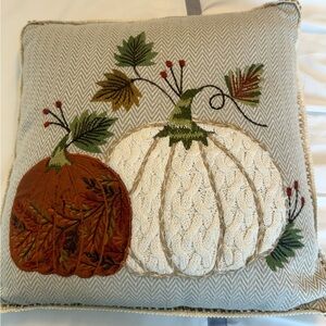 Throw/accent pillow.16”x16”.Embroidered/appliqued.NWOT.PumpkinMotif.SmokeFree.